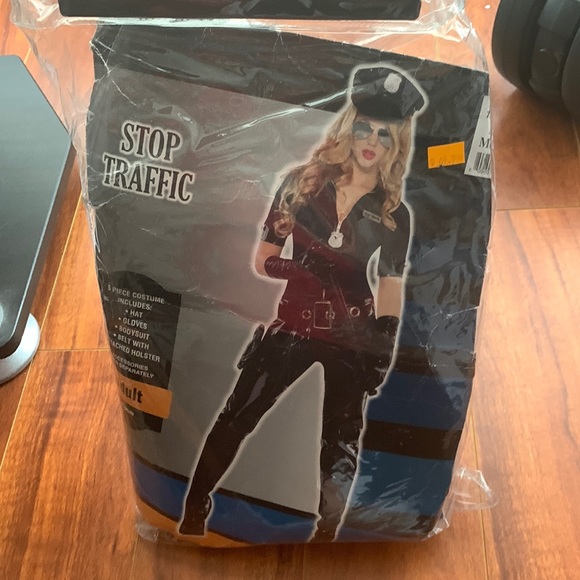 ✨STOP TRAFFIC 5 PIECE COSTUME SIZE M - Picture 1 of 5